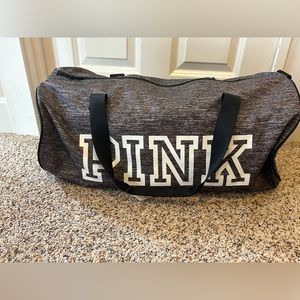 NEW VS PINK DUFFEL BAG